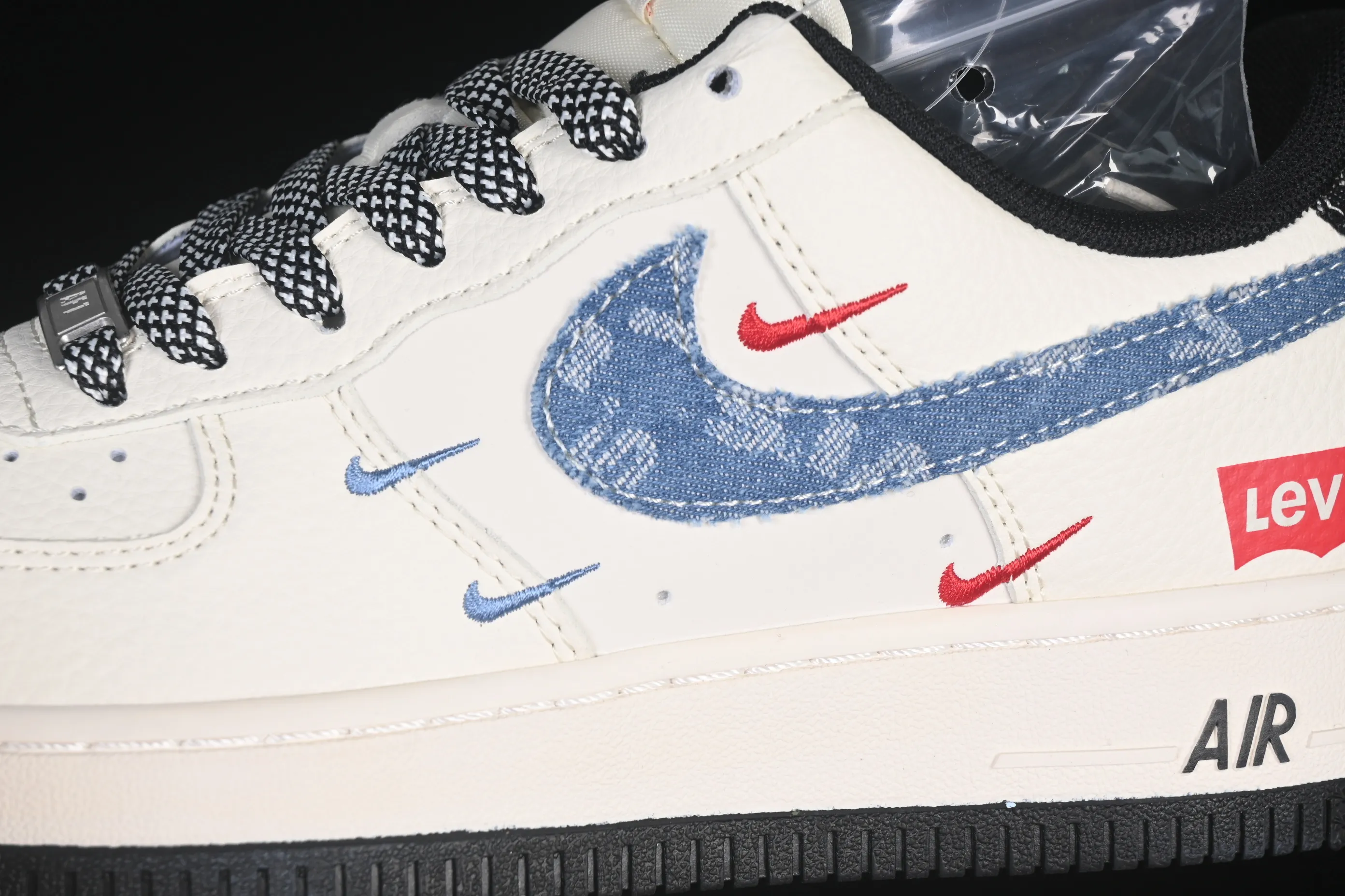 All categories Nk Air Force 1 Air Force series Nk Air Force 1 Low Air Force low-top Nike Air Force 1'07 Low Levi's co-branded beige blue denim four hooks Air Force 1 low-top casual sneakers QW5606-261